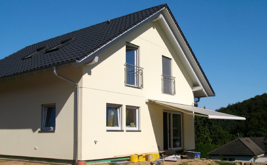 庇とオーニング、シェード