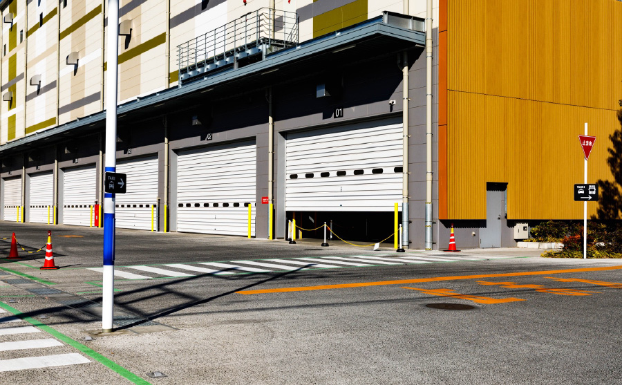 工場や倉庫に庇